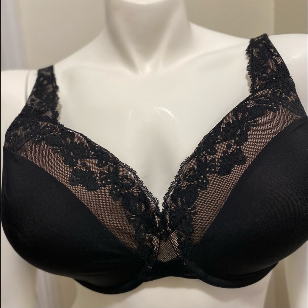 Olga Cloud 9 40DD bra.